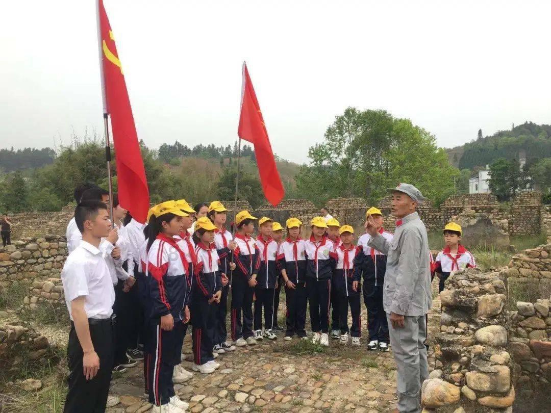 歌尽凡尘
